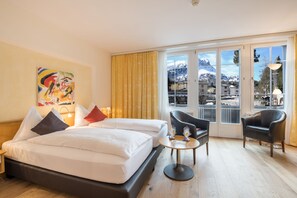 Habitación Deluxe con 2 camas individuales, vistas a la montaña | Vistas desde la habitación