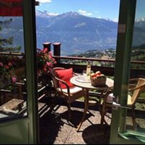 Deluxe Double or Twin Room, Balcony, Mountain View