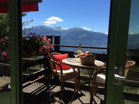 Vista del balcón. Hôtel Résidence de la Forêt
