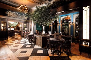 Breakfast and dinner served - The Harrogate Inn - The Inn Collection Group (Harrogate)