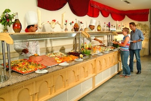 3 Restaurants, Frühstück