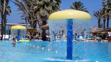 Indoor pool, 2 outdoor pools, pool umbrellas, pool loungers