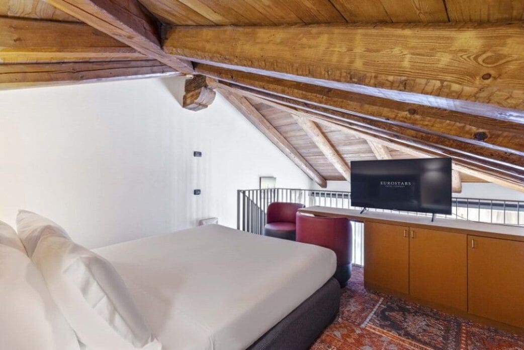 Ropa de cama de alta calidad, edredón y minibar 