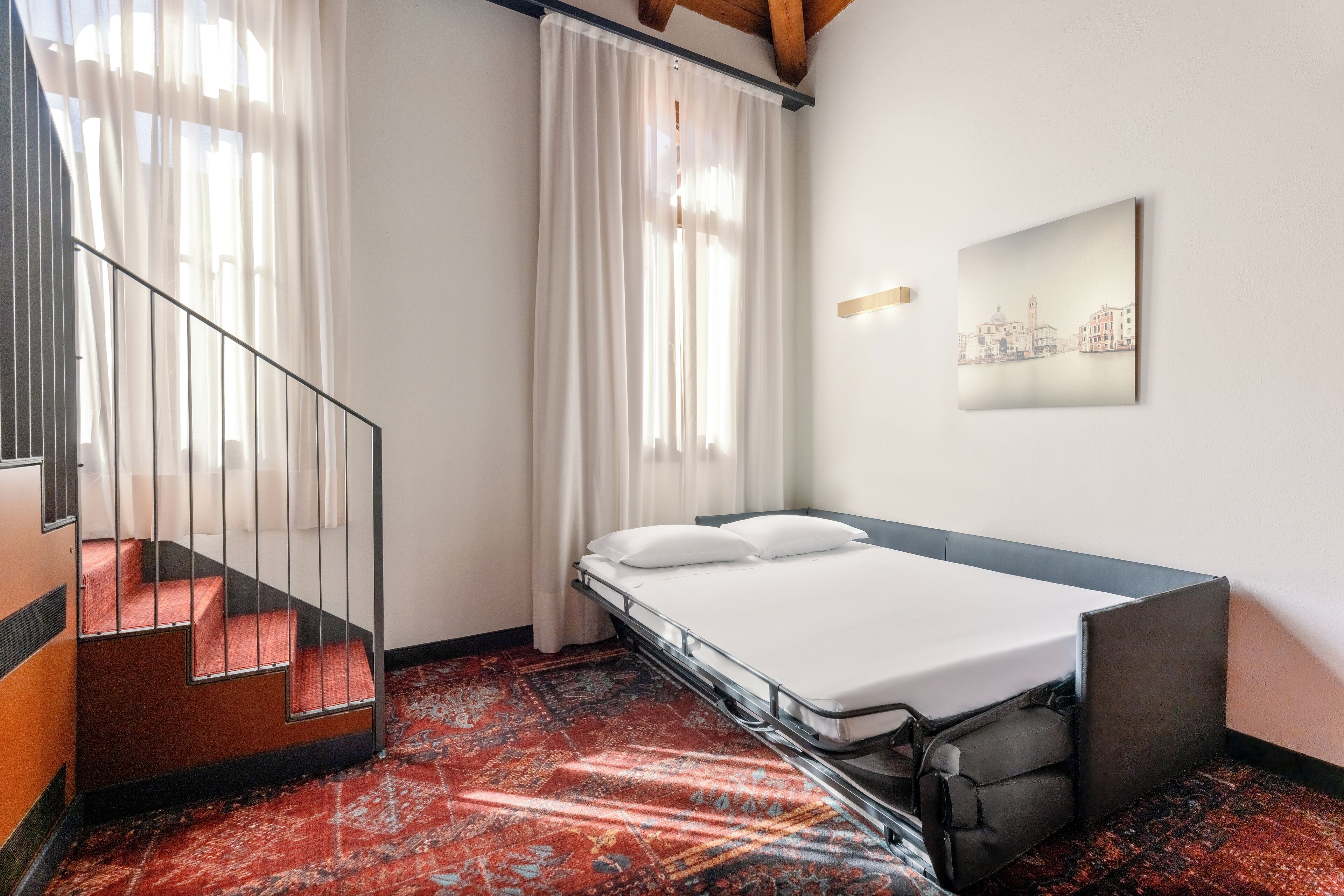 Ropa de cama de alta calidad, edredón y minibar 