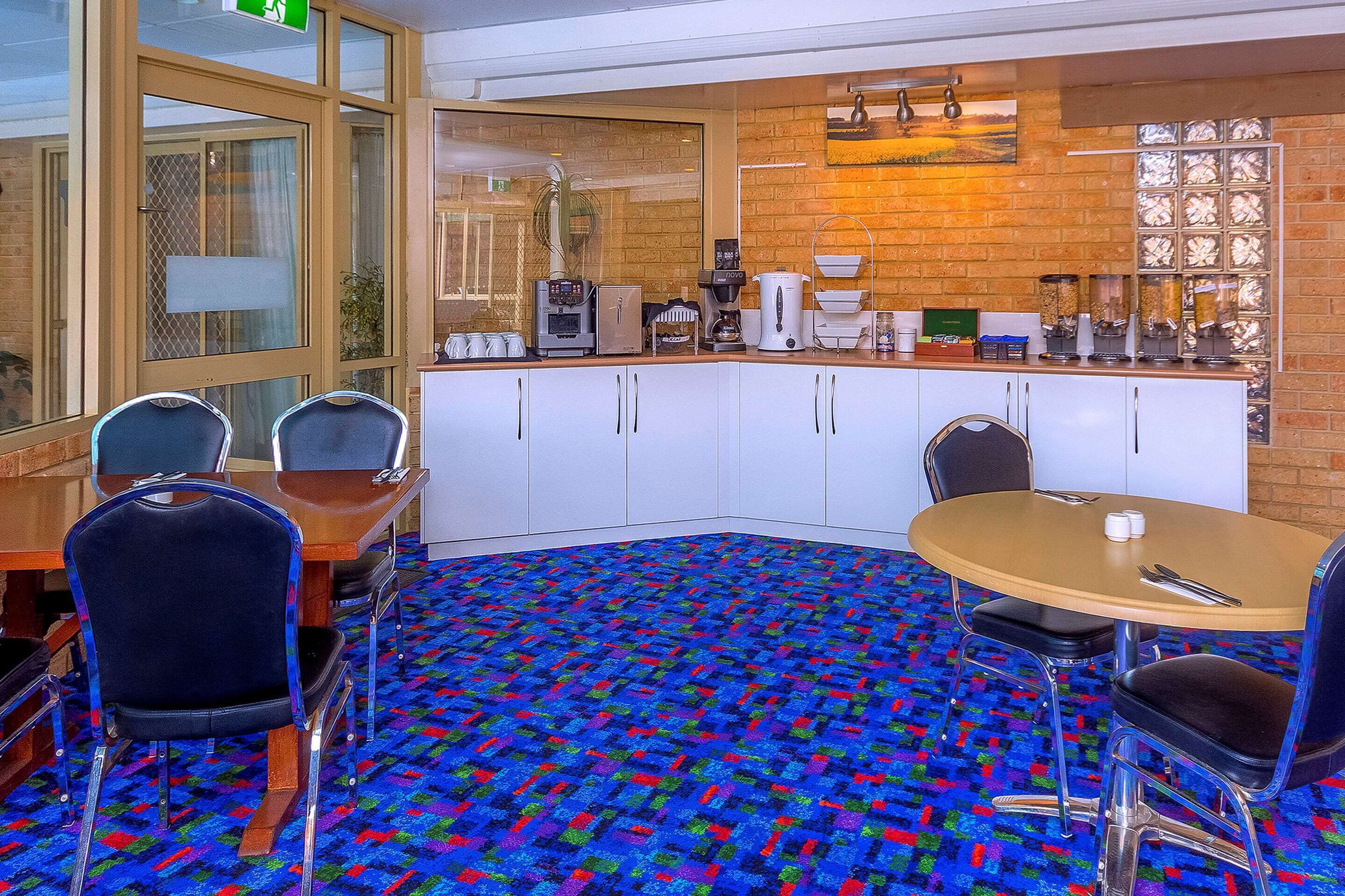 daily cooked-to-order breakfast for a fee