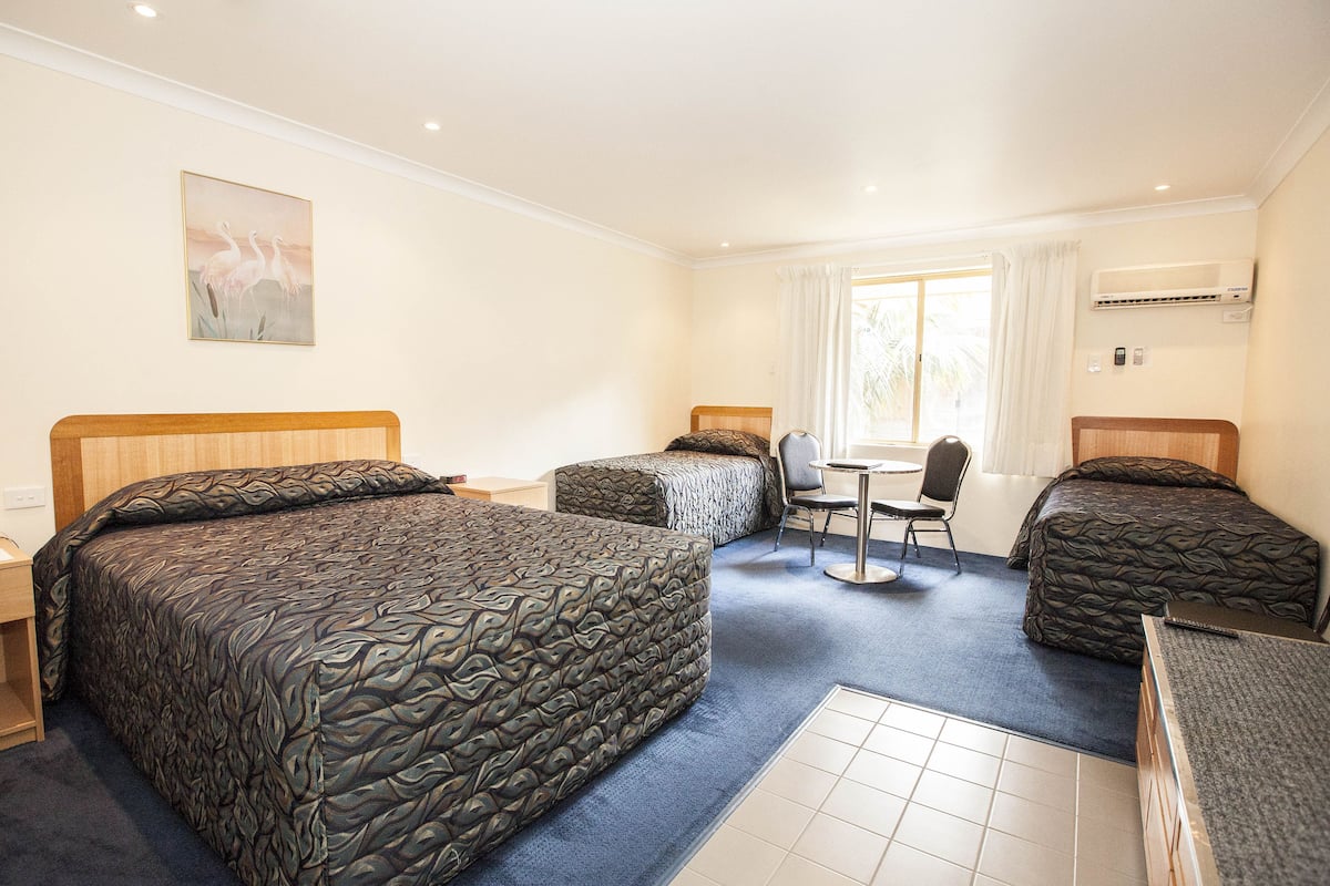 Family Room | Premium bedding, Select Comfort beds, minibar, in-room safe