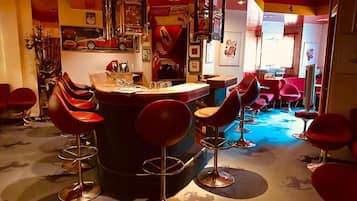 Bar (in der Unterkunft)