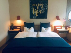 Double Room | In-room safe, desk, soundproofing, free cots/infant beds - Minotel Casino (Sierre)