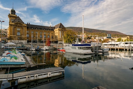 Lake. Hotel Touring au Lac
