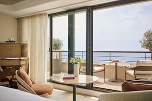 Quarto luxo, 1 cama King, vista para o mar | 1 quarto, roupas de cama premium, camas com colchões pillow-top