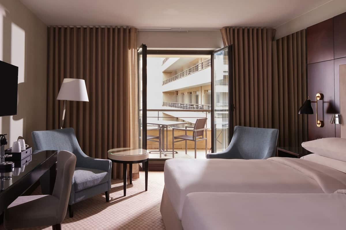 1 bedroom, premium bedding, pillowtop beds, minibar