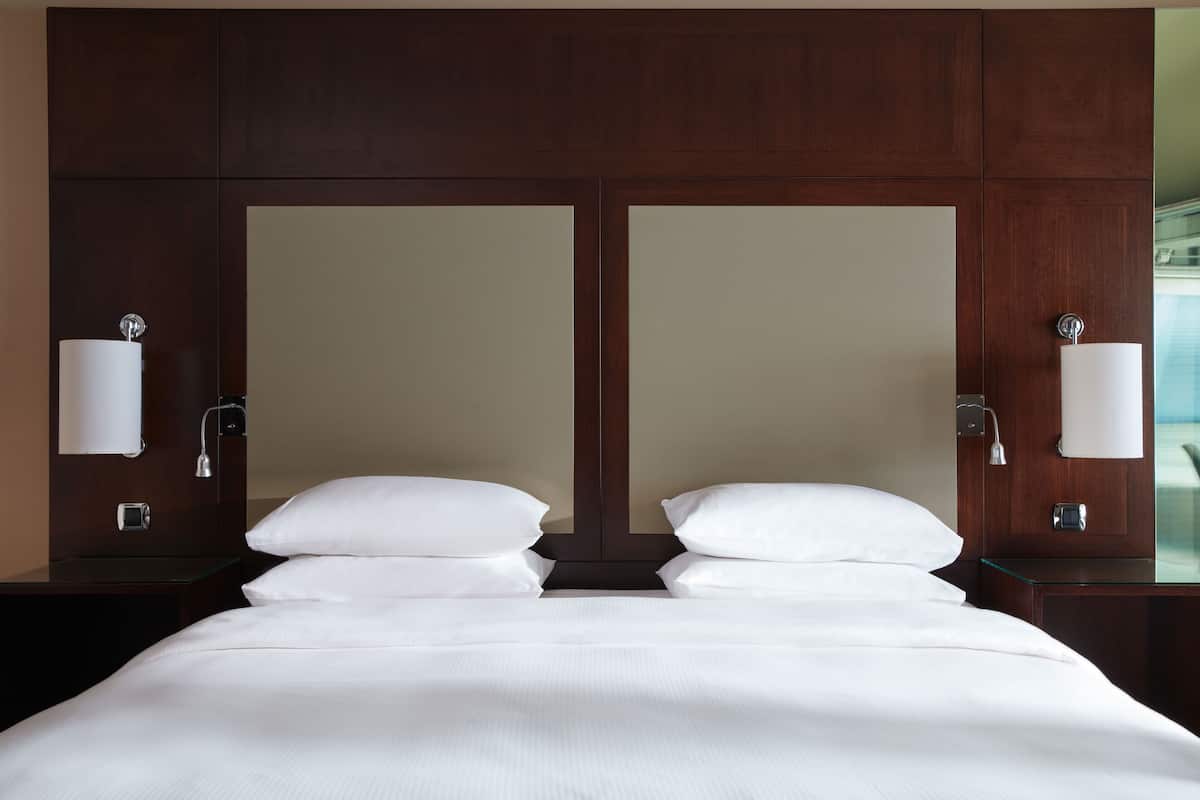 1 bedroom, premium bedding, pillowtop beds, minibar