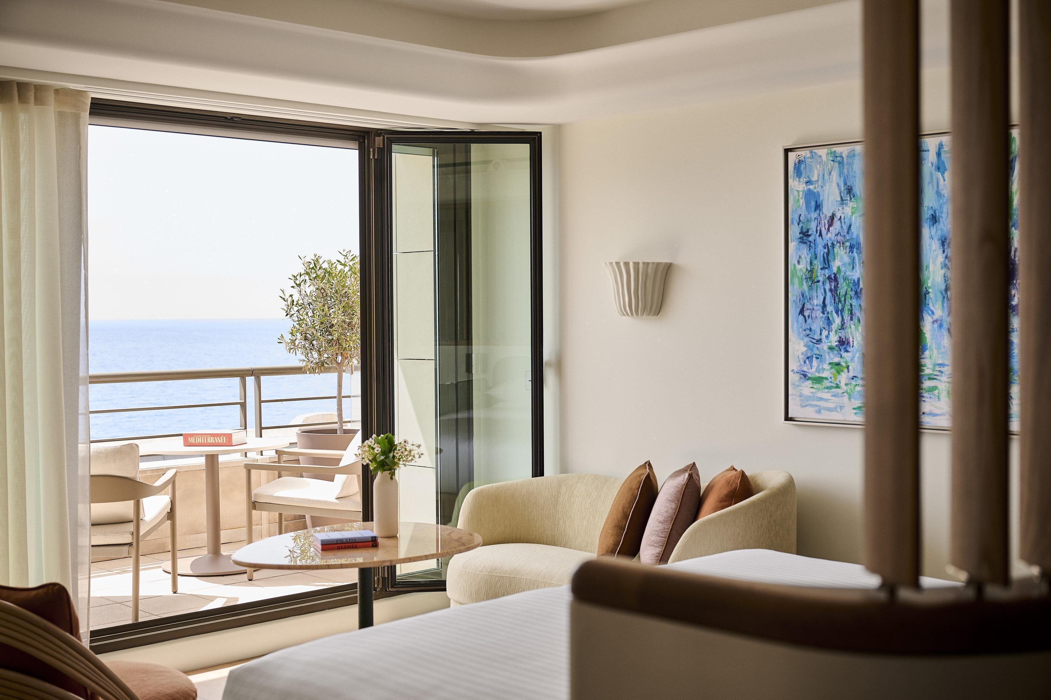 Deluxe Room, 1 King Bed, Sea View | 1 bedroom, premium bedding, pillow-top beds, minibar