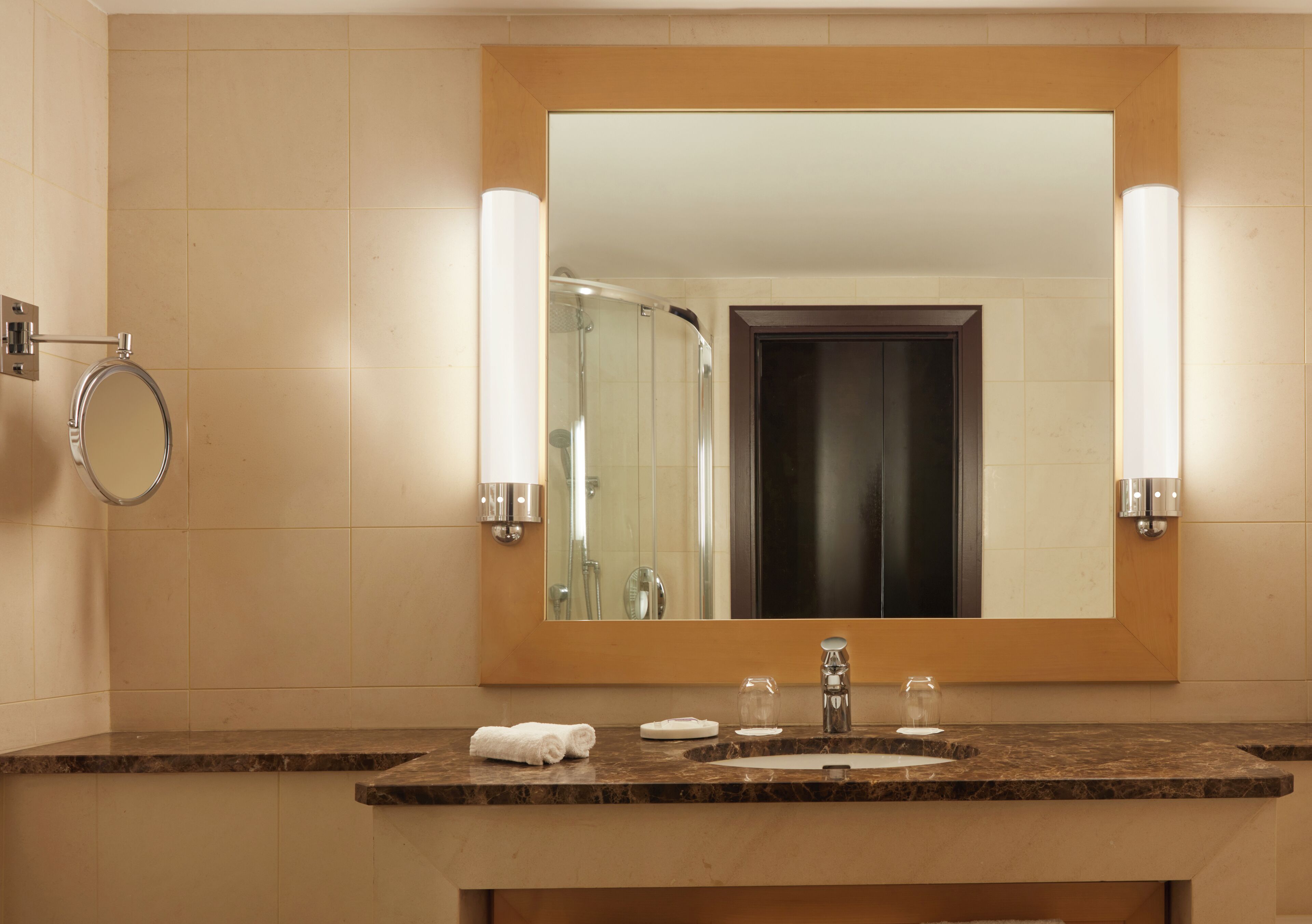 premium bedding, pillow-top beds, minibar, in-room safe