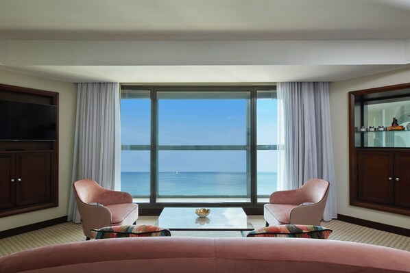 Svit - havsutsikt (Prestige) | Vardagsrum | Platt-tv och kontor