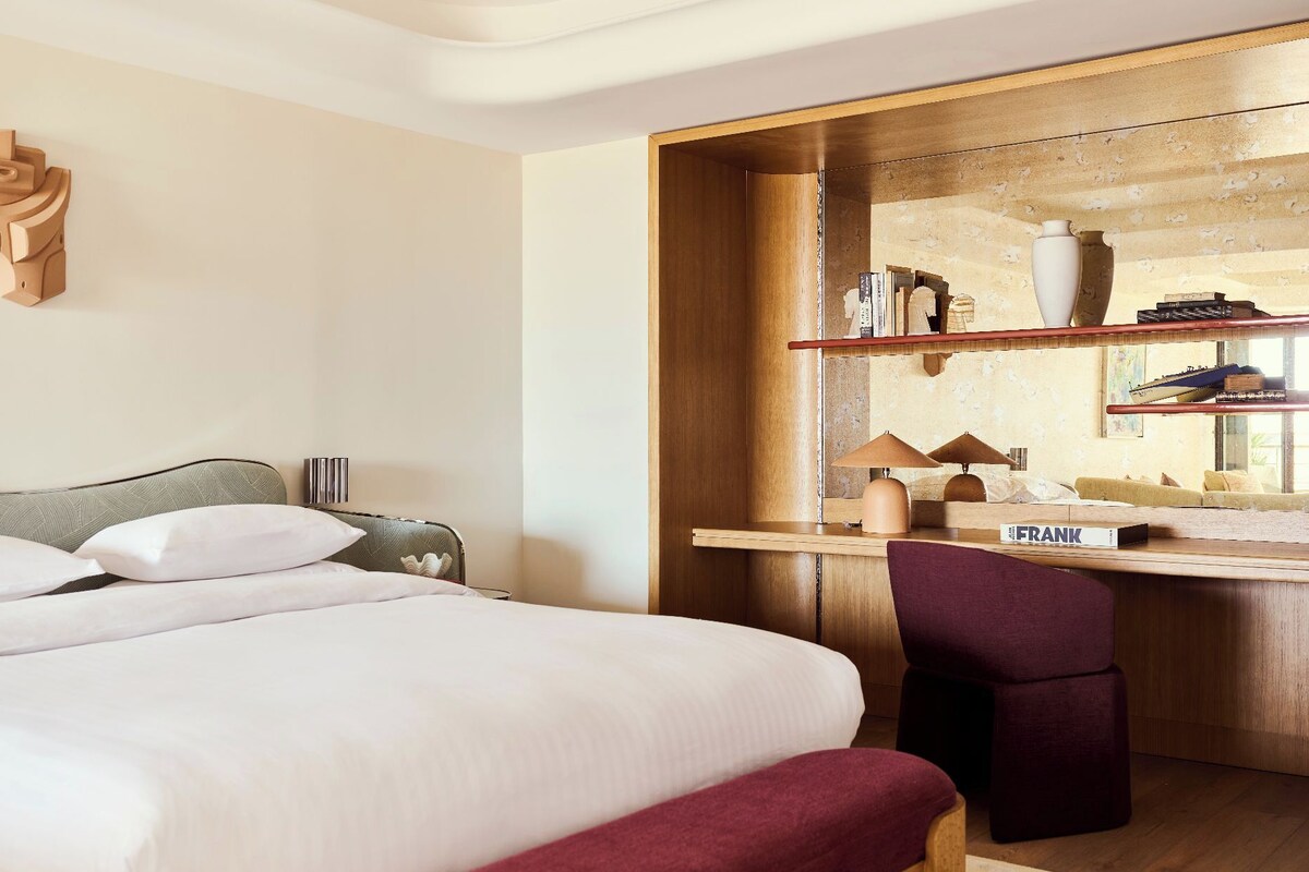 1 bedroom, premium bedding, pillowtop beds, minibar