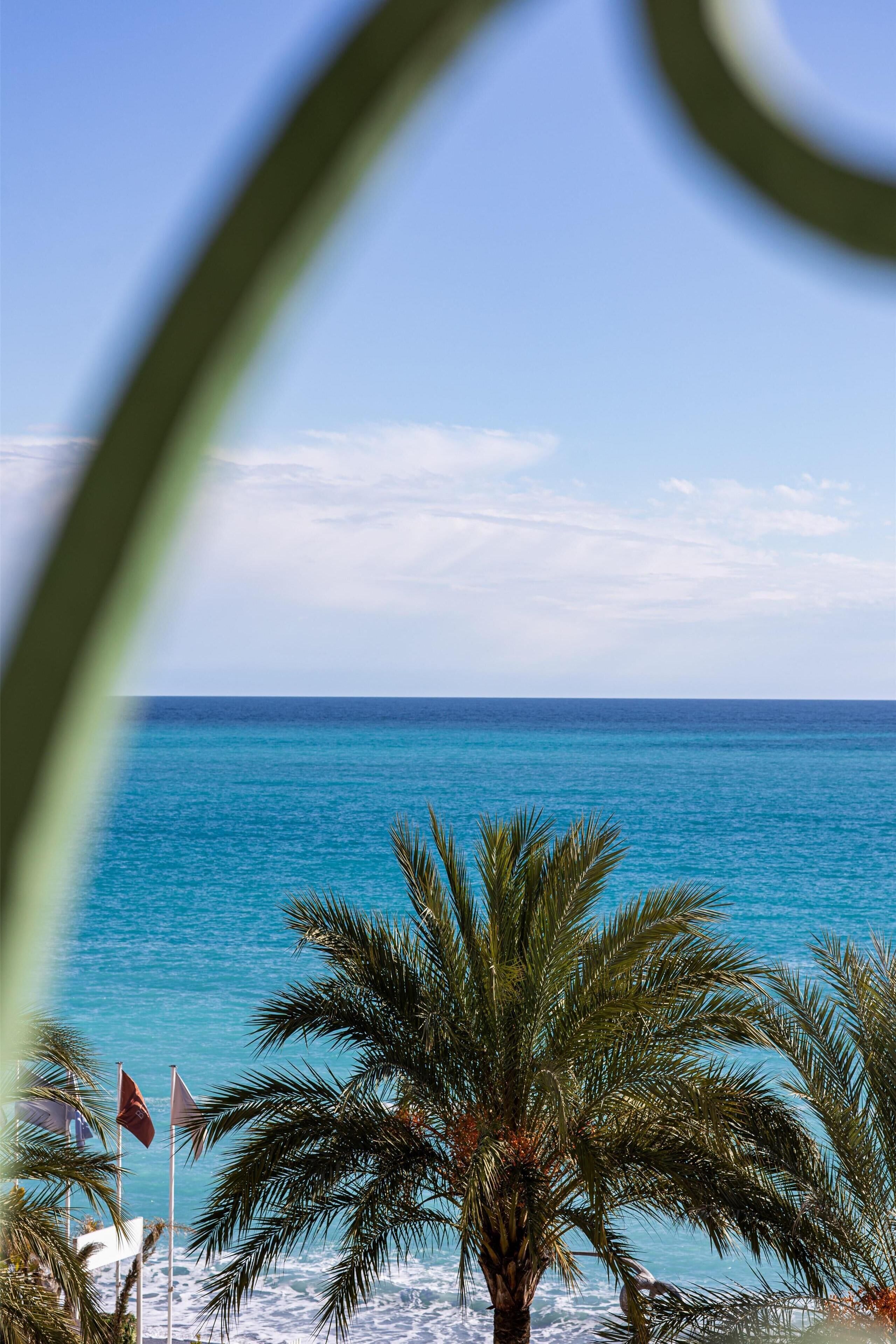 Breakfast, lunch, dinner served; international cuisine 