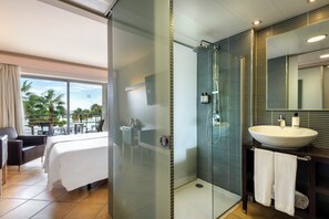 샤워 시설, 레인폴 샤워기, 무료 세면용품, 헤어드라이어