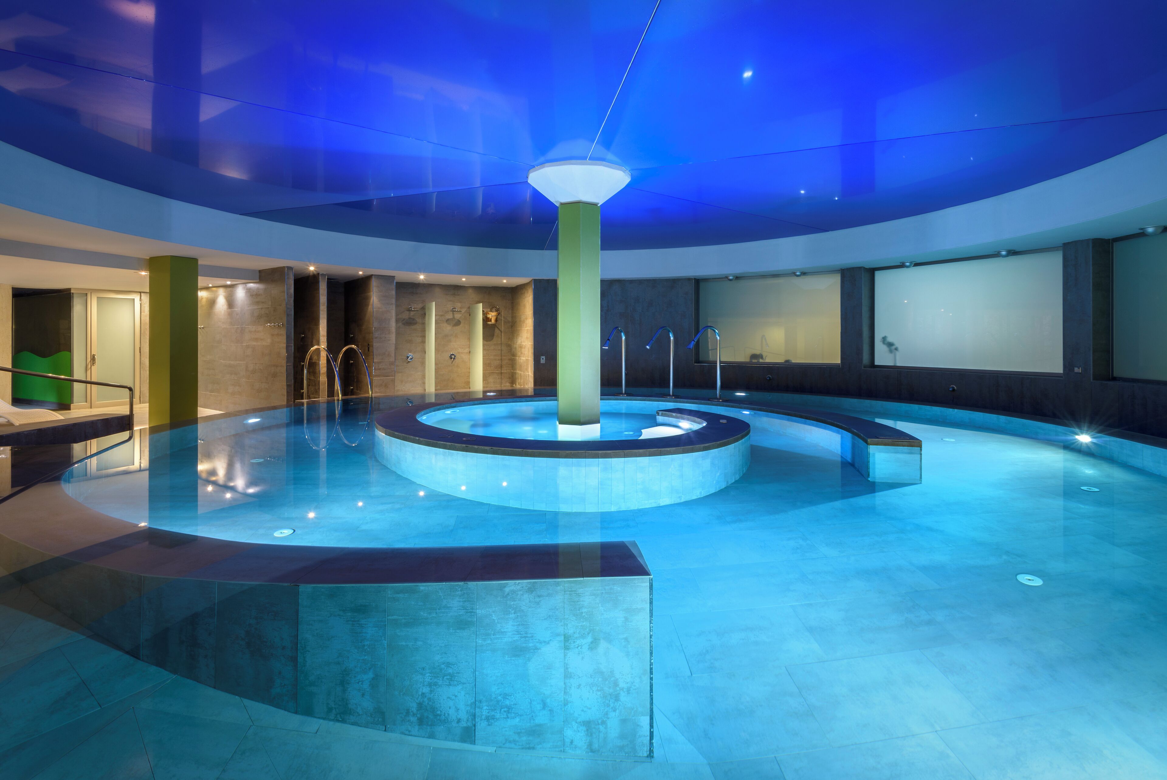 body treatments, hydrotherapy, aromatherapy, body wraps, facials