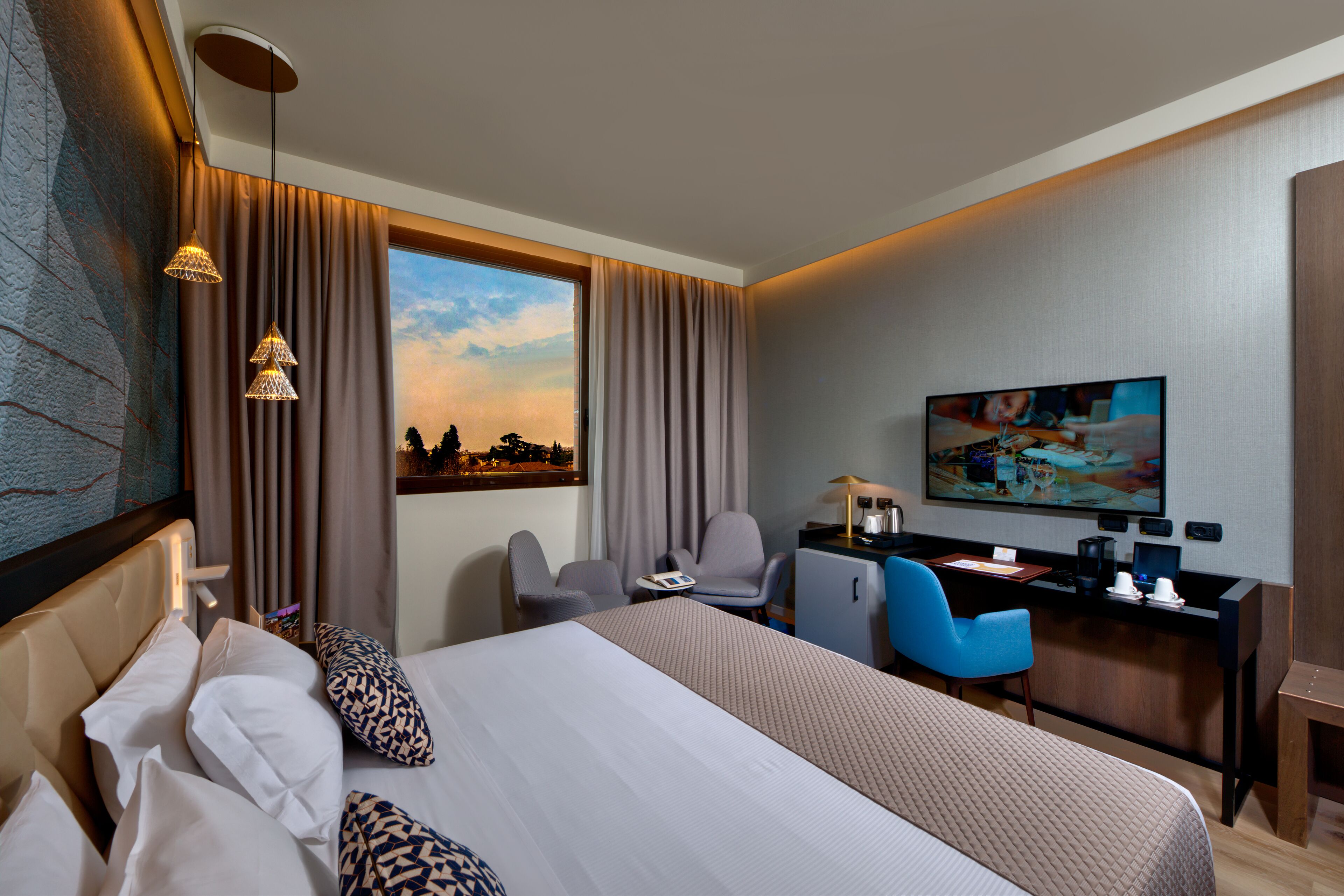 1 bedroom, minibar, in-room safe, individually furnished