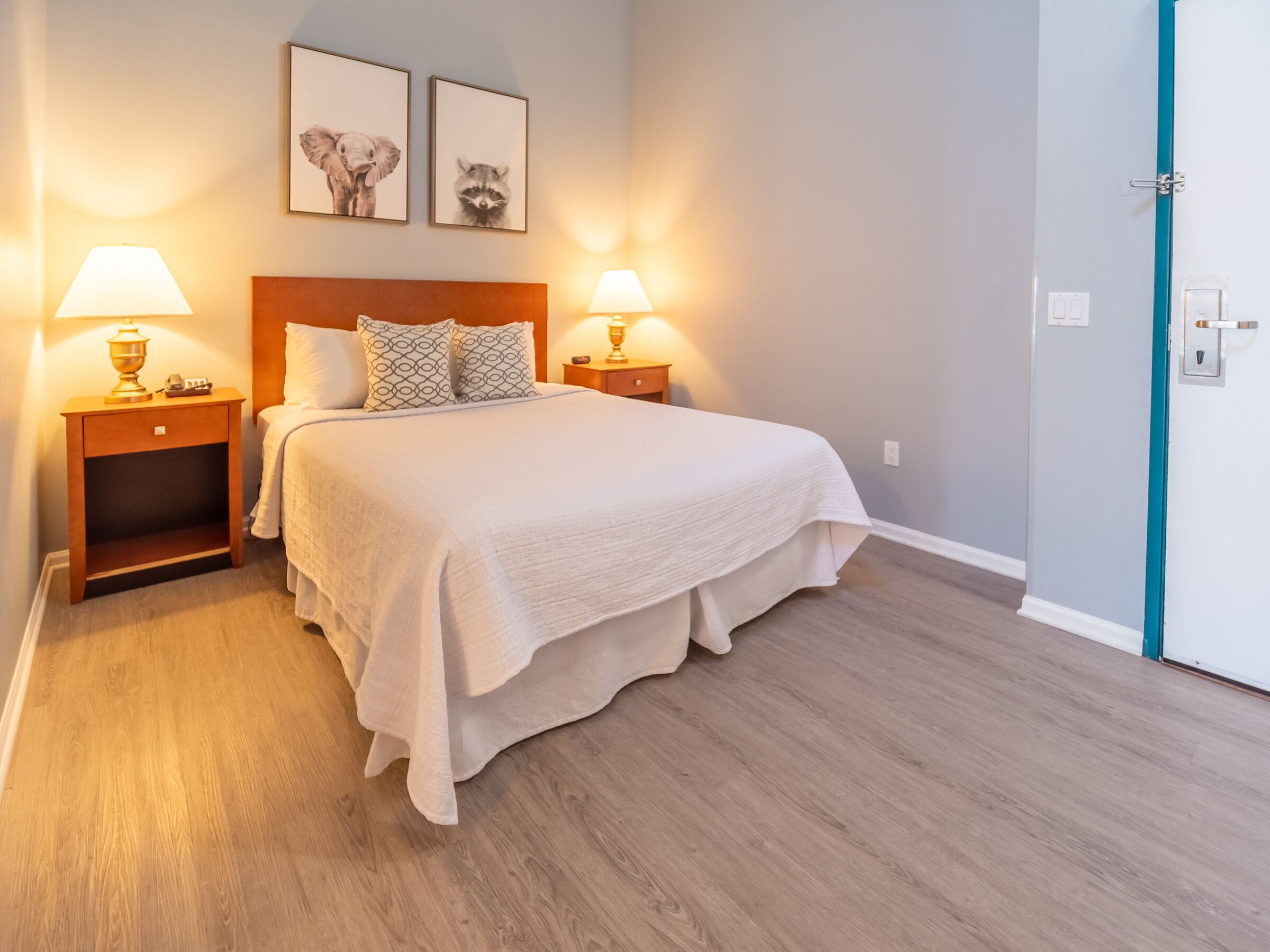 suite (belle loft) | 1 bedroom, premium bedding, desk, iron/ironing board