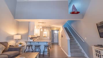 1 habitación, ropa de cama de alta calidad y escritorio