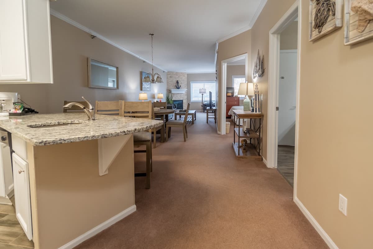 Commodore Suite- One Bedroom | 1 bedroom, premium bedding, desk, iron/ironing board