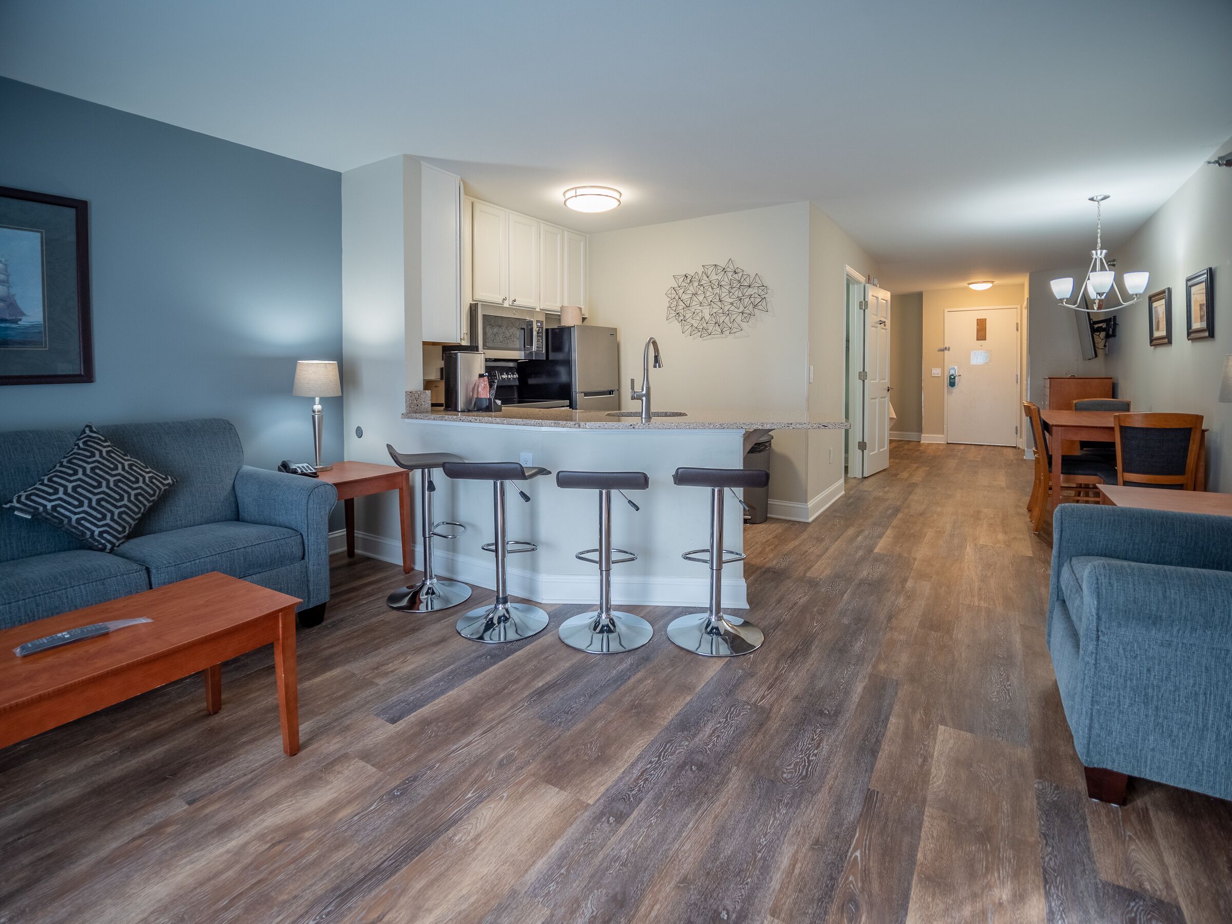 suite, 1 queen bed with sofa bed (anchor suite) | living area | flat-screen tv, fireplace, dvd player