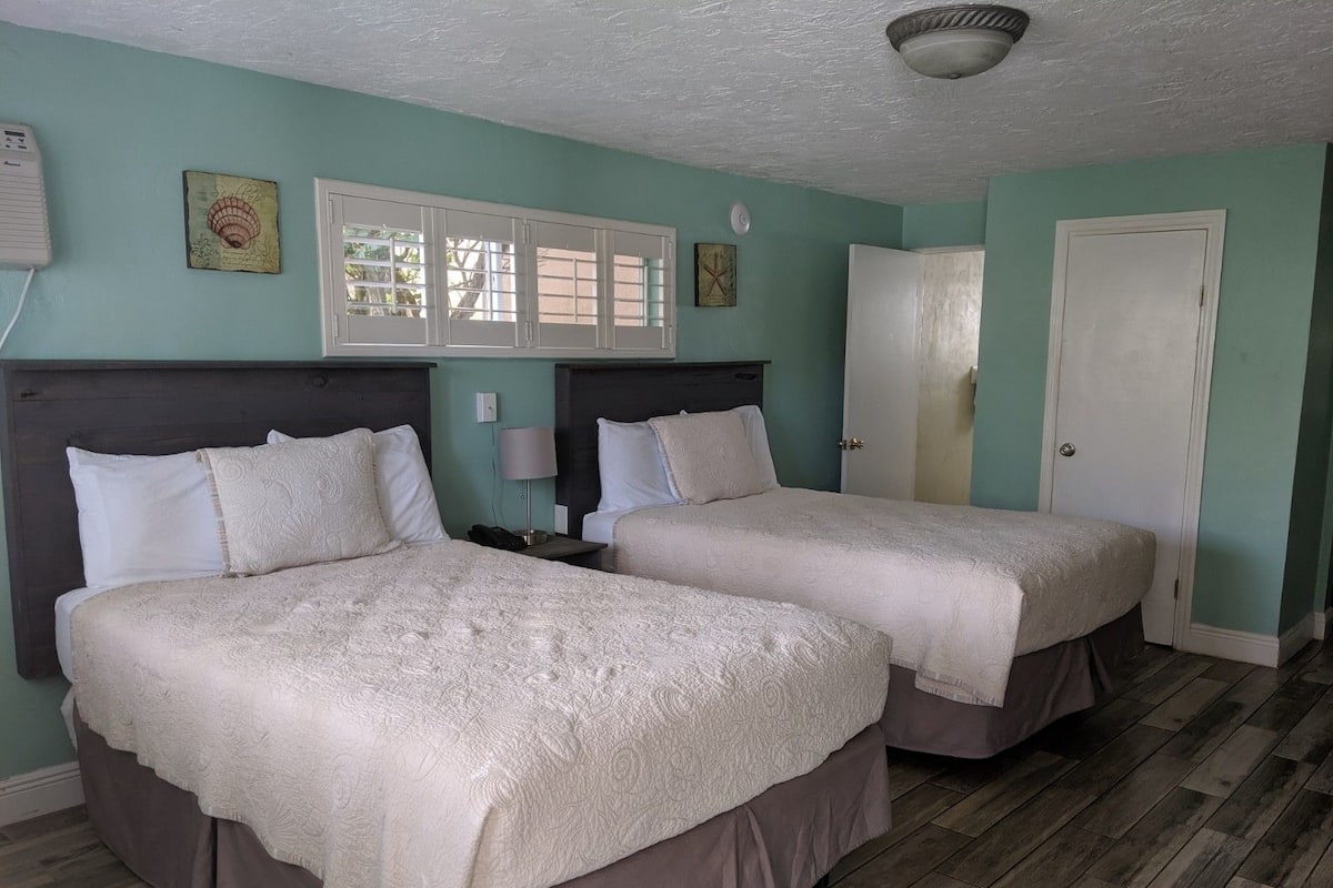 Standard Studio, 2 Double Beds, Pet Friendly