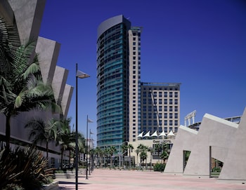 Hotel Exterior at Omni San Diego Hotel