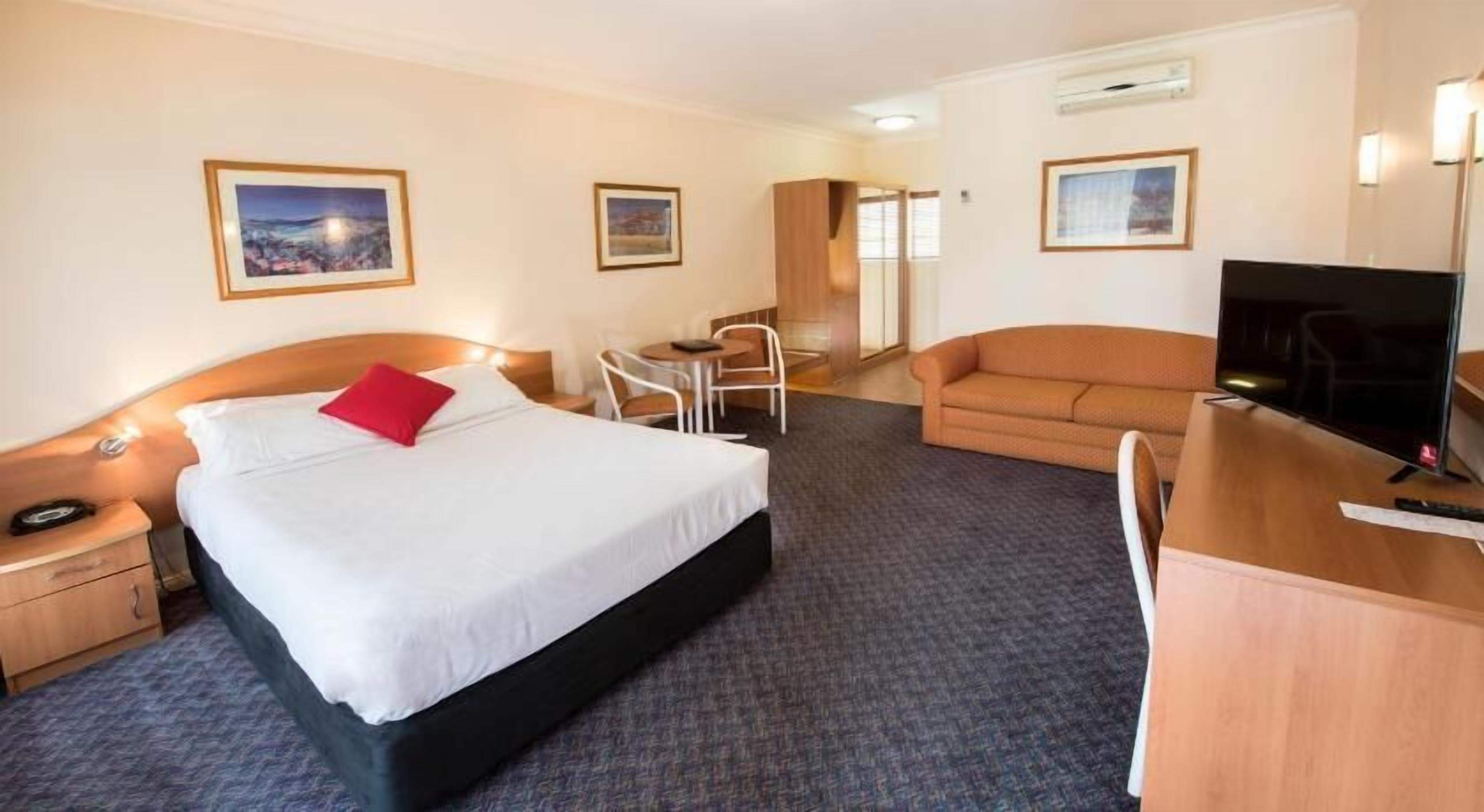 In-room safe, desk, laptop workspace, iron/ironing board