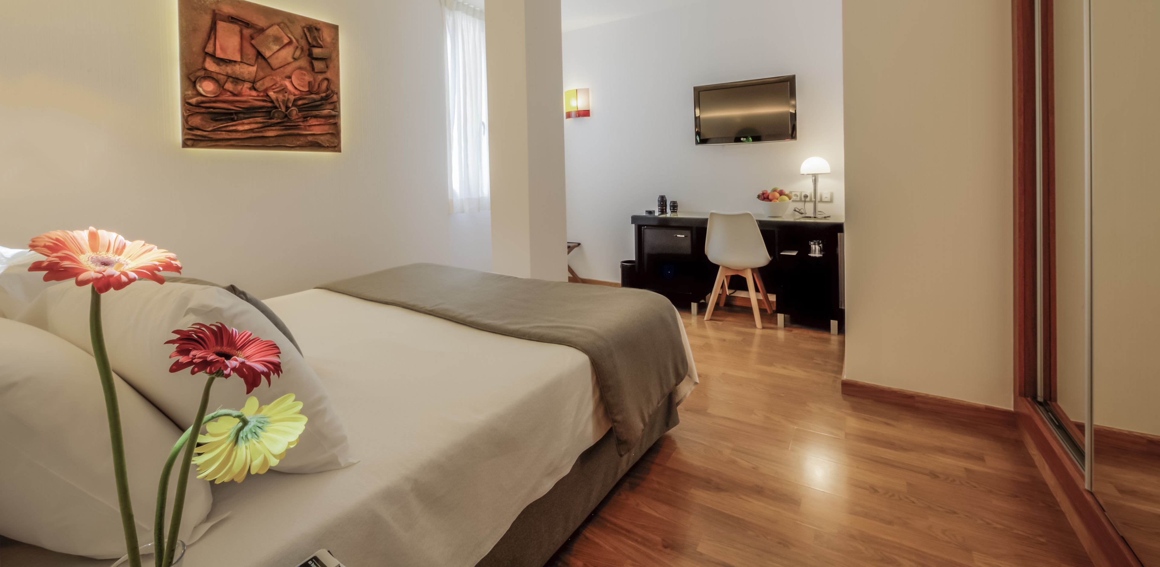 standard double room | minibar, in-room safe, desk, blackout curtains