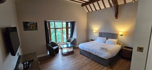 Suite, 1 King Bed, Non Smoking | Individually furnished, desk, soundproofing, iron/ironing board - Staindrop Hotel (Sheffield)