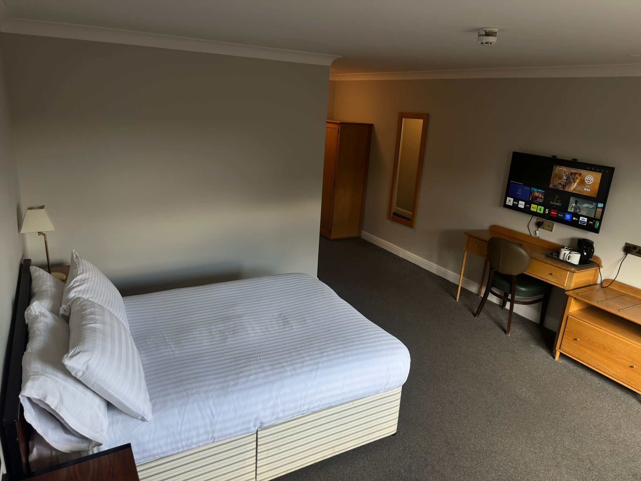 Standard Double Room | Individually furnished, desk, soundproofing, iron/ironing board