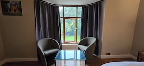 Suite, 1 King Bed, Non Smoking