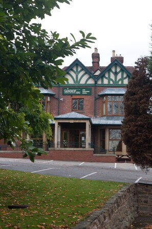 Front of property - Staindrop Hotel (Sheffield)
