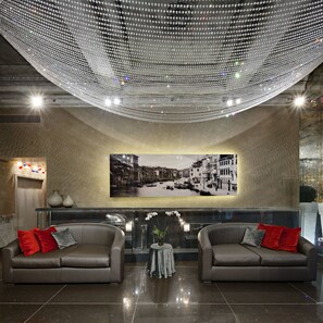 Lobby sitting area - Venezia Palazzo Barocci (Venice)