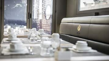 Daily cooked-to-order breakfast (EUR 10 per person)