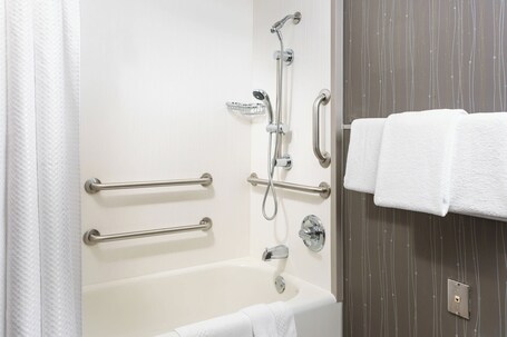 Courtyard by Marriott Chicago Magnificent Mile - Image 52