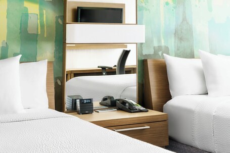 Courtyard by Marriott Chicago Magnificent Mile - Image 76