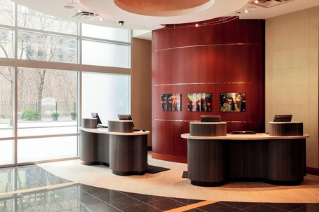 Courtyard by Marriott Chicago Magnificent Mile - Image 7