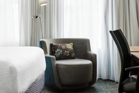Courtyard by Marriott Chicago Magnificent Mile - Image 75