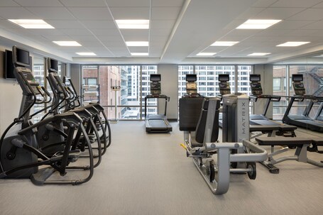 Courtyard by Marriott Chicago Magnificent Mile - Image 67