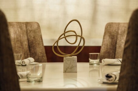 Courtyard by Marriott Chicago Magnificent Mile - Image 65