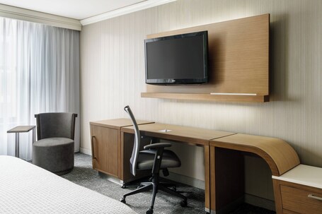 Courtyard by Marriott Chicago Magnificent Mile - Image 37