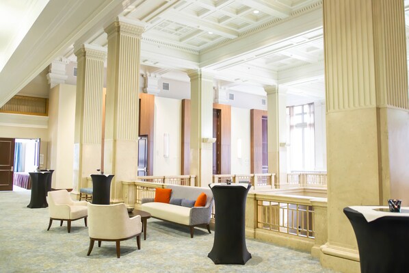 Interior detail - Hilton Garden Inn Indianapolis Downtown (Indianapolis)