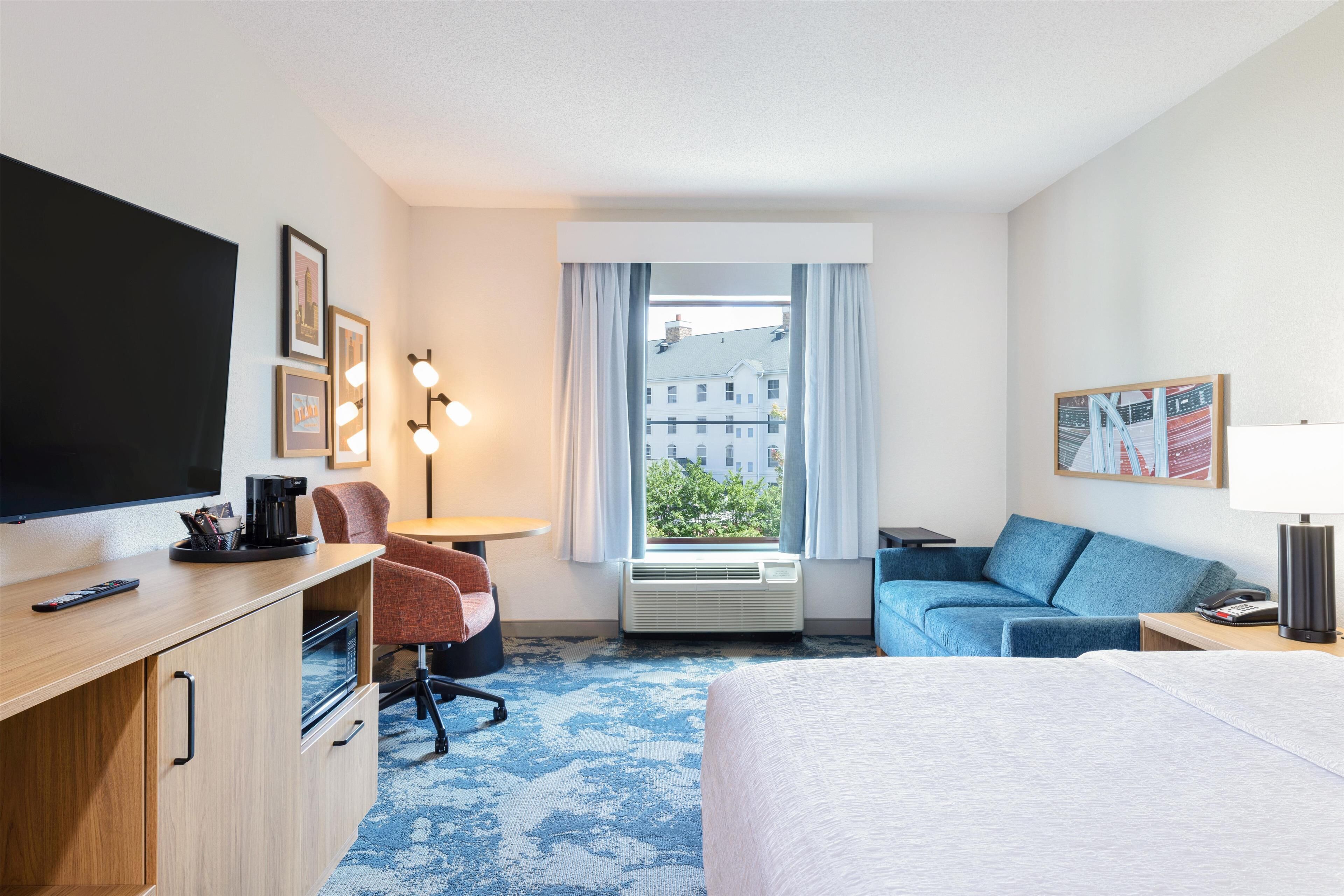 room, 1 king bed, accessible, non smoking (roll-in shower, mobility & hearing) | living area | 32-inch lcd tv with cable channels, tv, dvd player