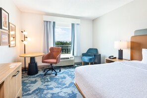 Standard Room, 1 King Bed, Non Smoking | In-room safe, desk, blackout drapes, iron/ironing board - Hampton Inn Lawrenceville Duluth (Lawrenceville)