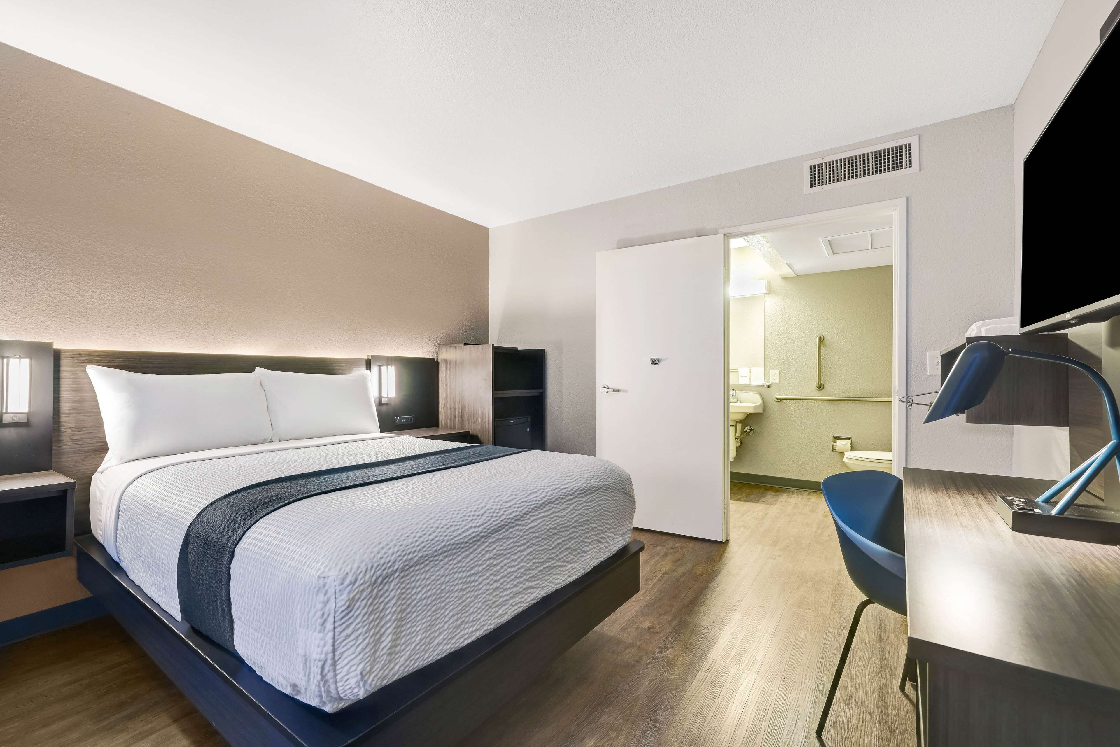 Photo - Motel 6-Issaquah, WA - Seattle - East