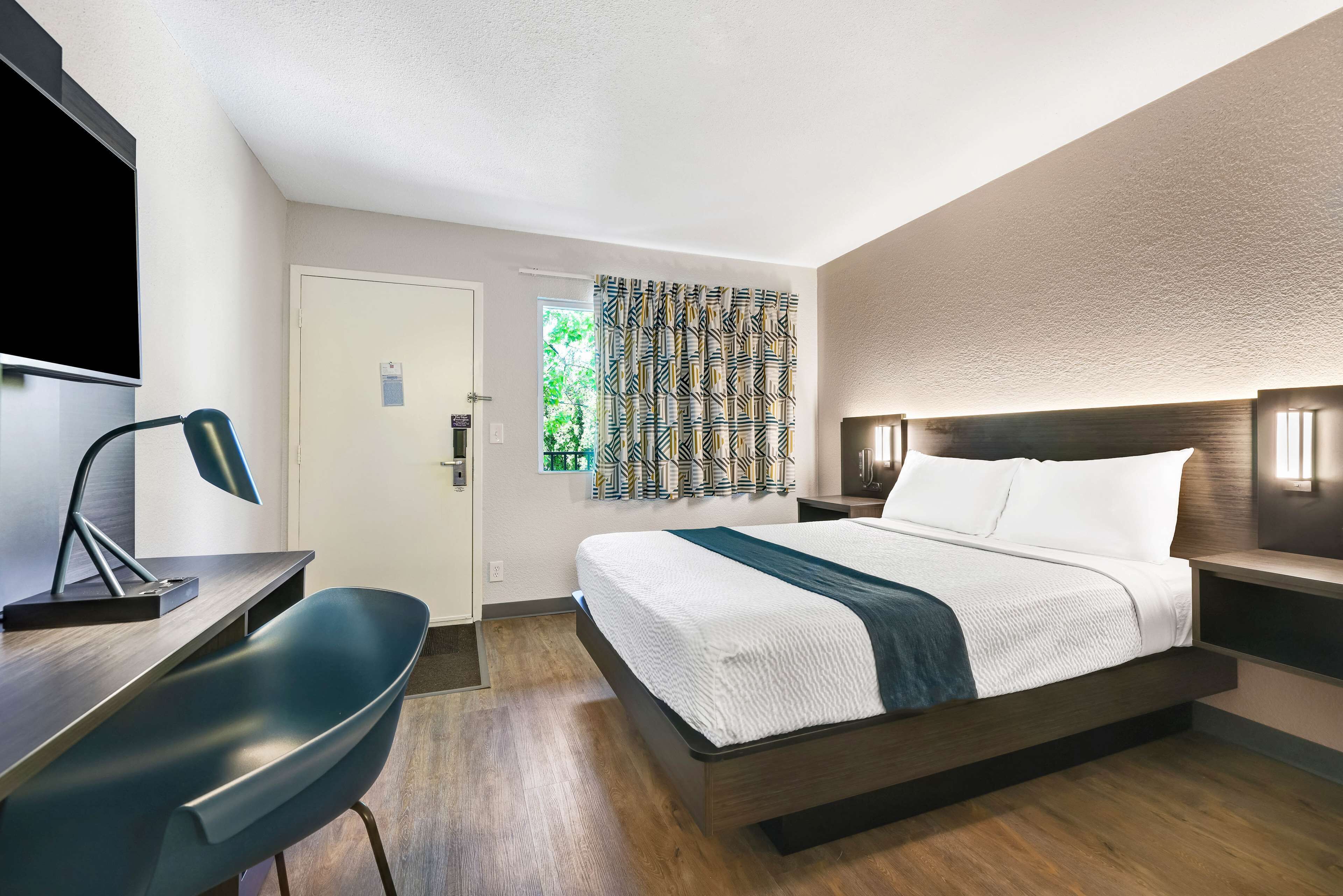 Photo - Motel 6-Issaquah, WA - Seattle - East